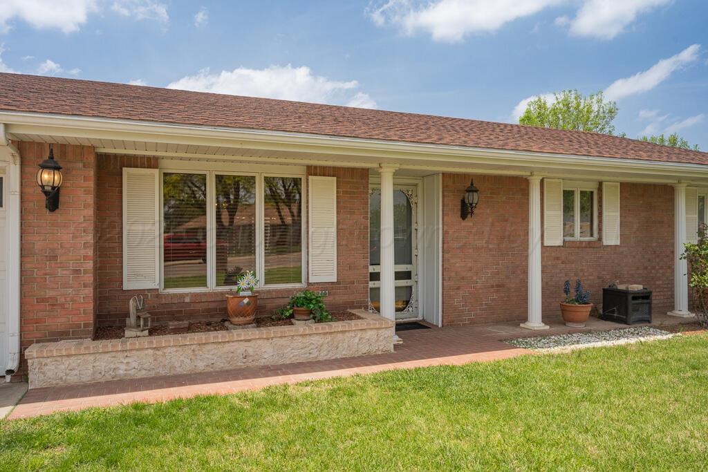 Hereford, Texas 79045, United States, 3 Bedrooms Bedrooms, ,2 BathroomsBathrooms,Residential,Active,121001