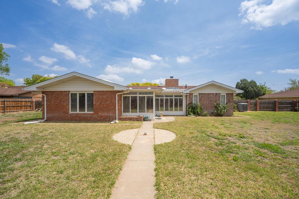 Hereford, Texas 79045, United States, 3 Bedrooms Bedrooms, ,2 BathroomsBathrooms,Residential,Active,121001