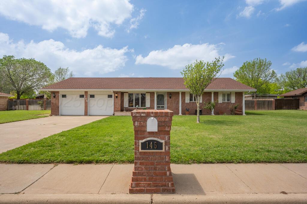 Hereford, Texas 79045, United States, 3 Bedrooms Bedrooms, ,2 BathroomsBathrooms,Residential,Active,121001