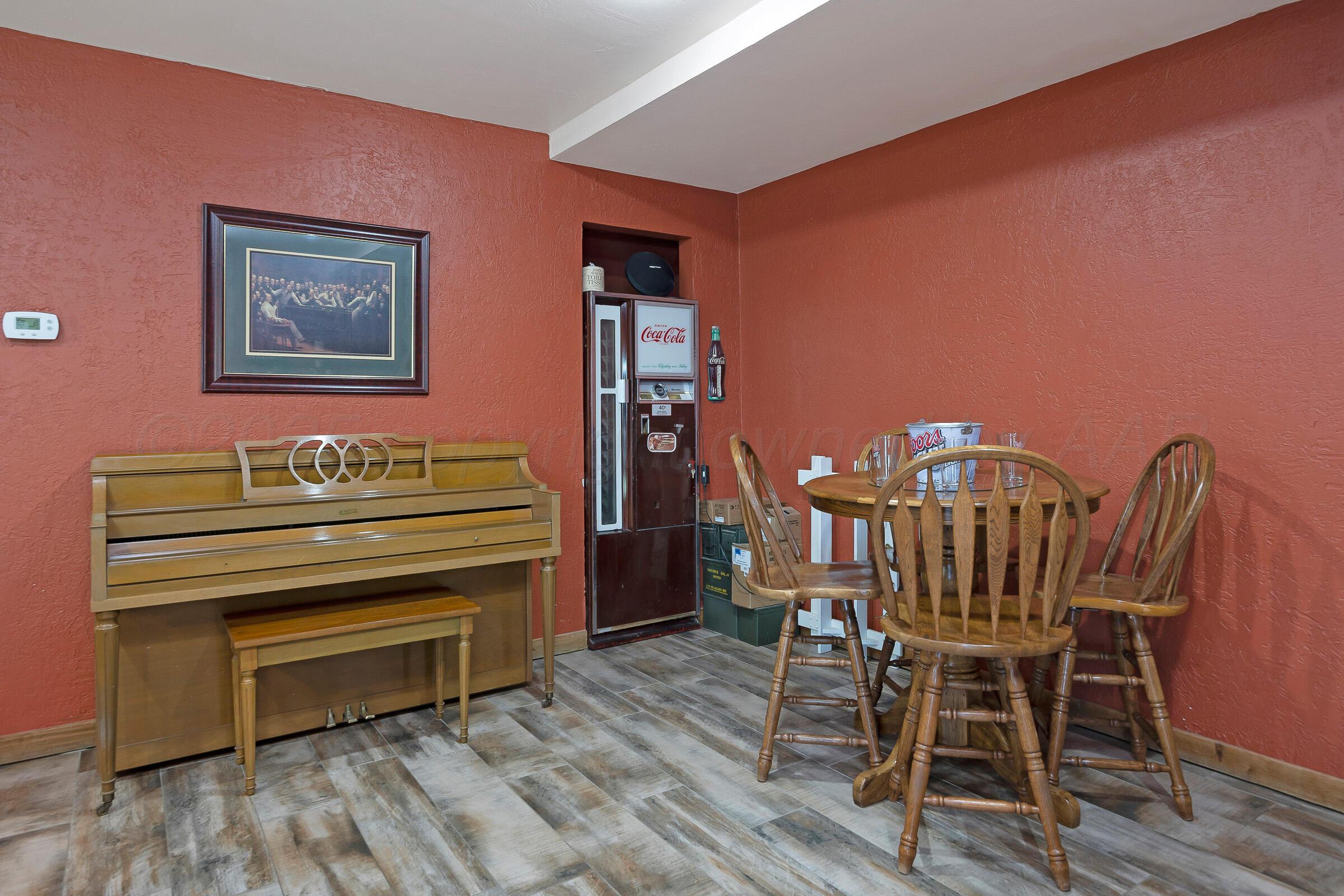 1079 &1077 N County Rd L Drive, Panhandle, Alaska image 18