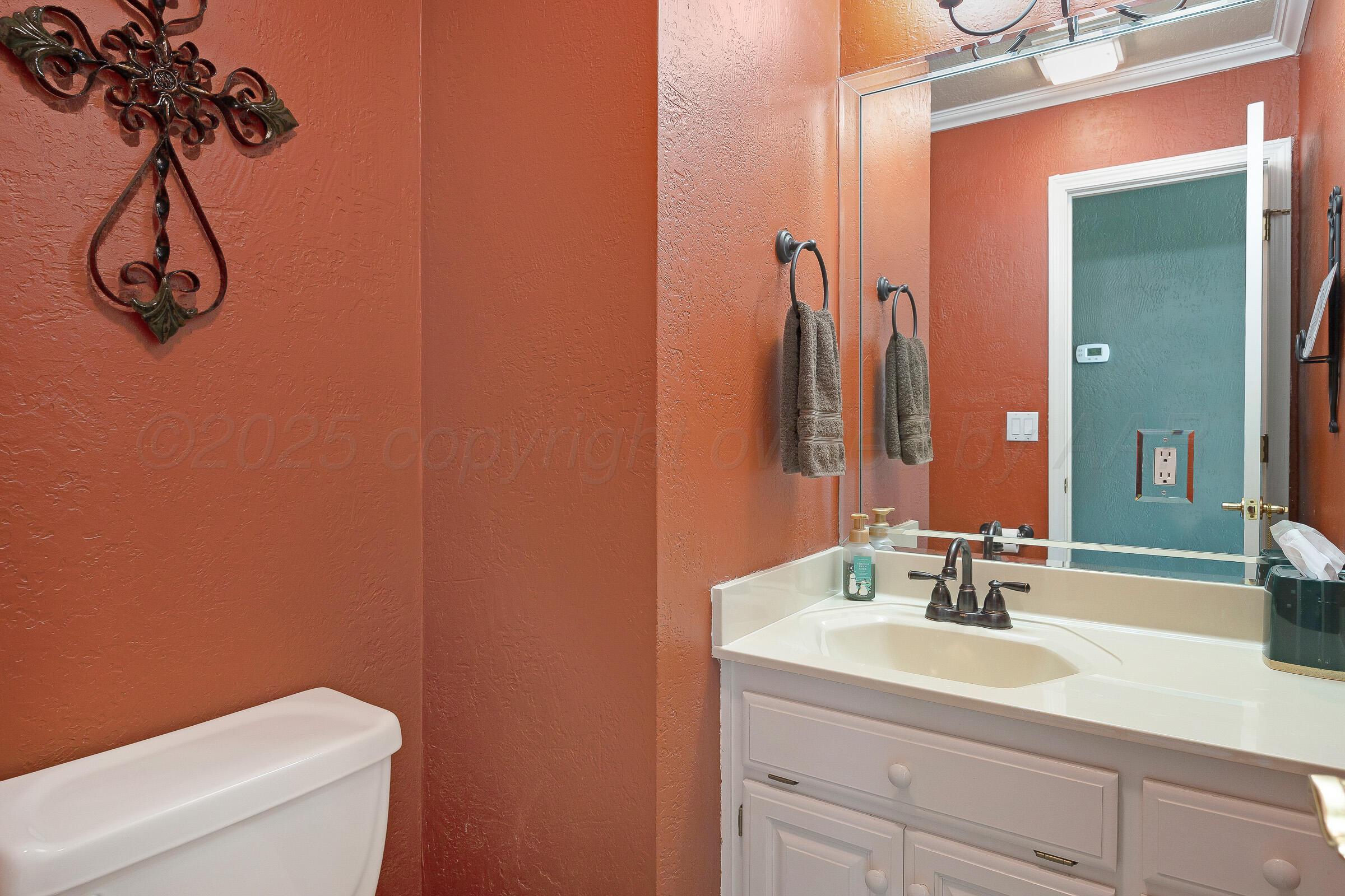 1079 &1077 N County Rd L Drive, Panhandle, Alaska image 12
