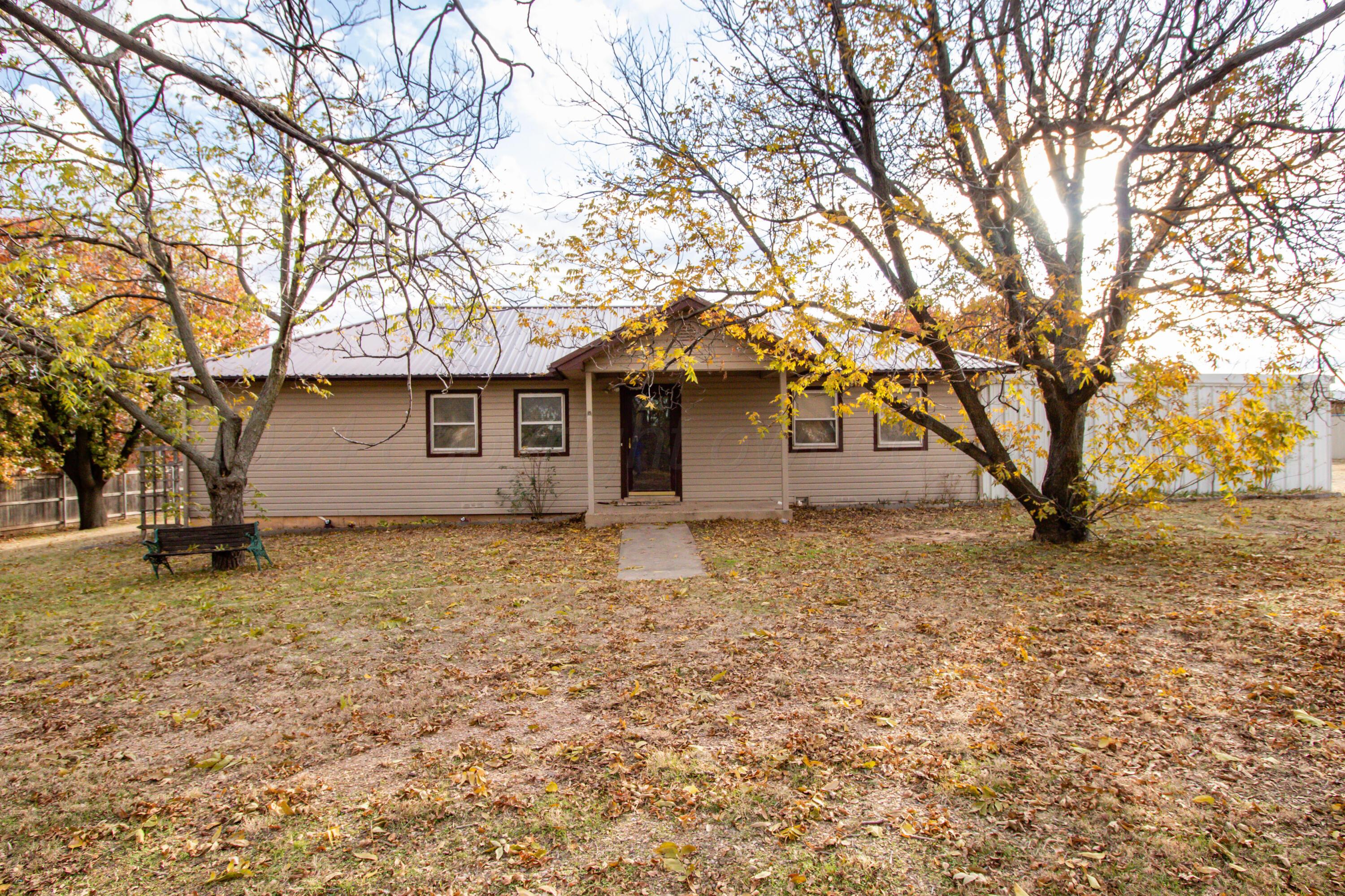 914 W 6th Street, McLean, Texas image 1