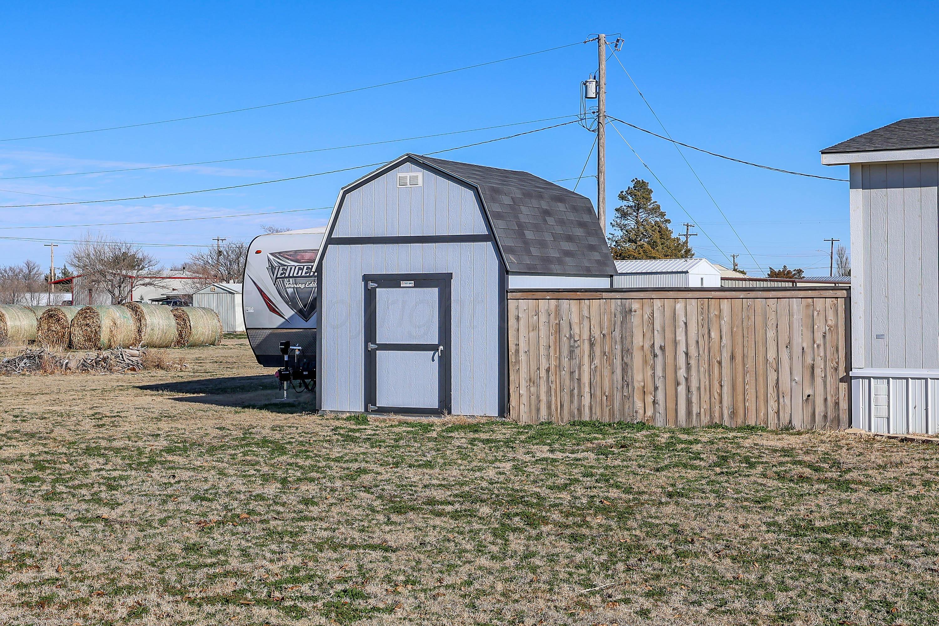 707 Trice Street, Claude, Texas image 2