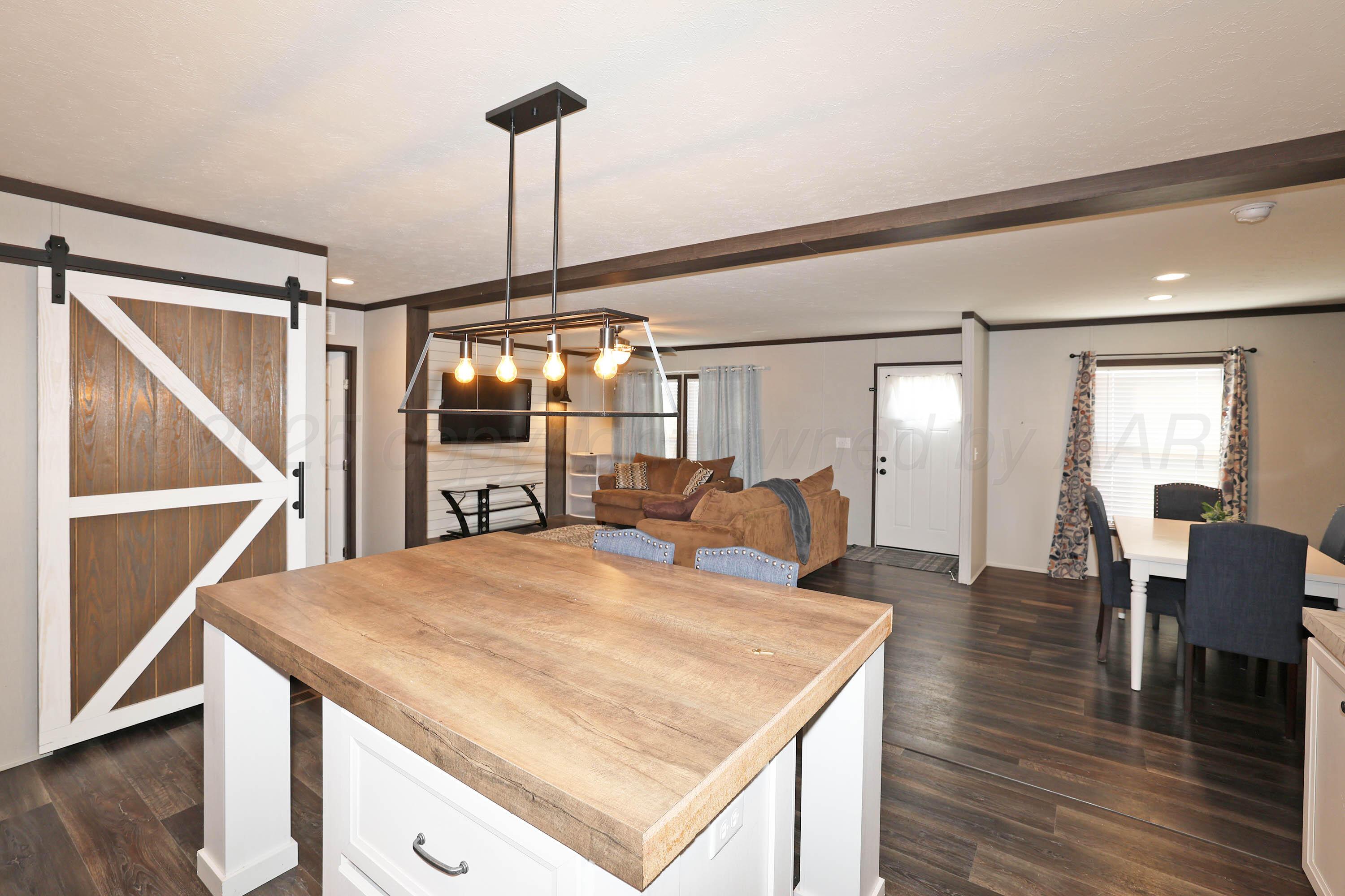 707 Trice Street, Claude, Texas image 10