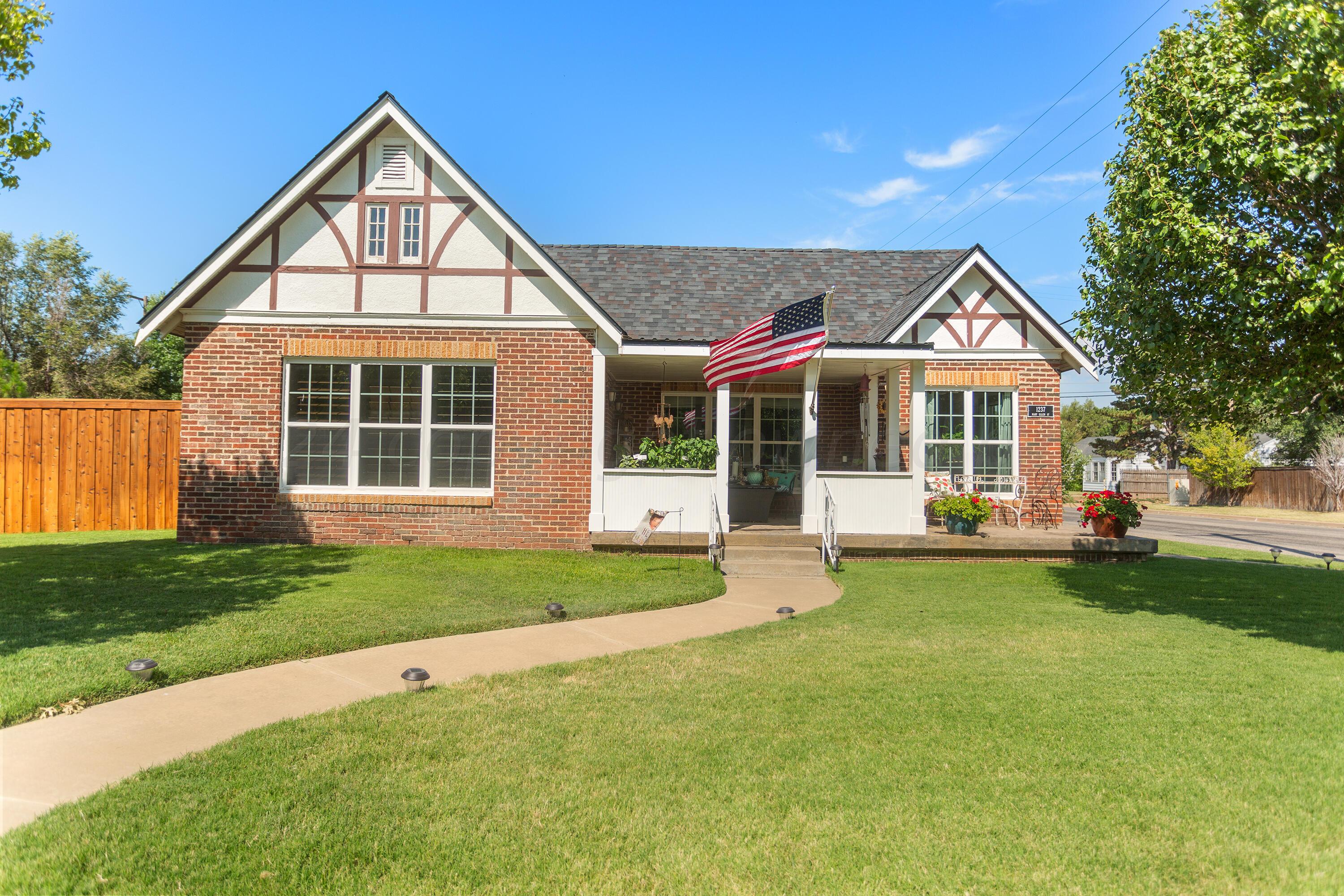 1237 Mary Ellen Street, Pampa, Texas image 1