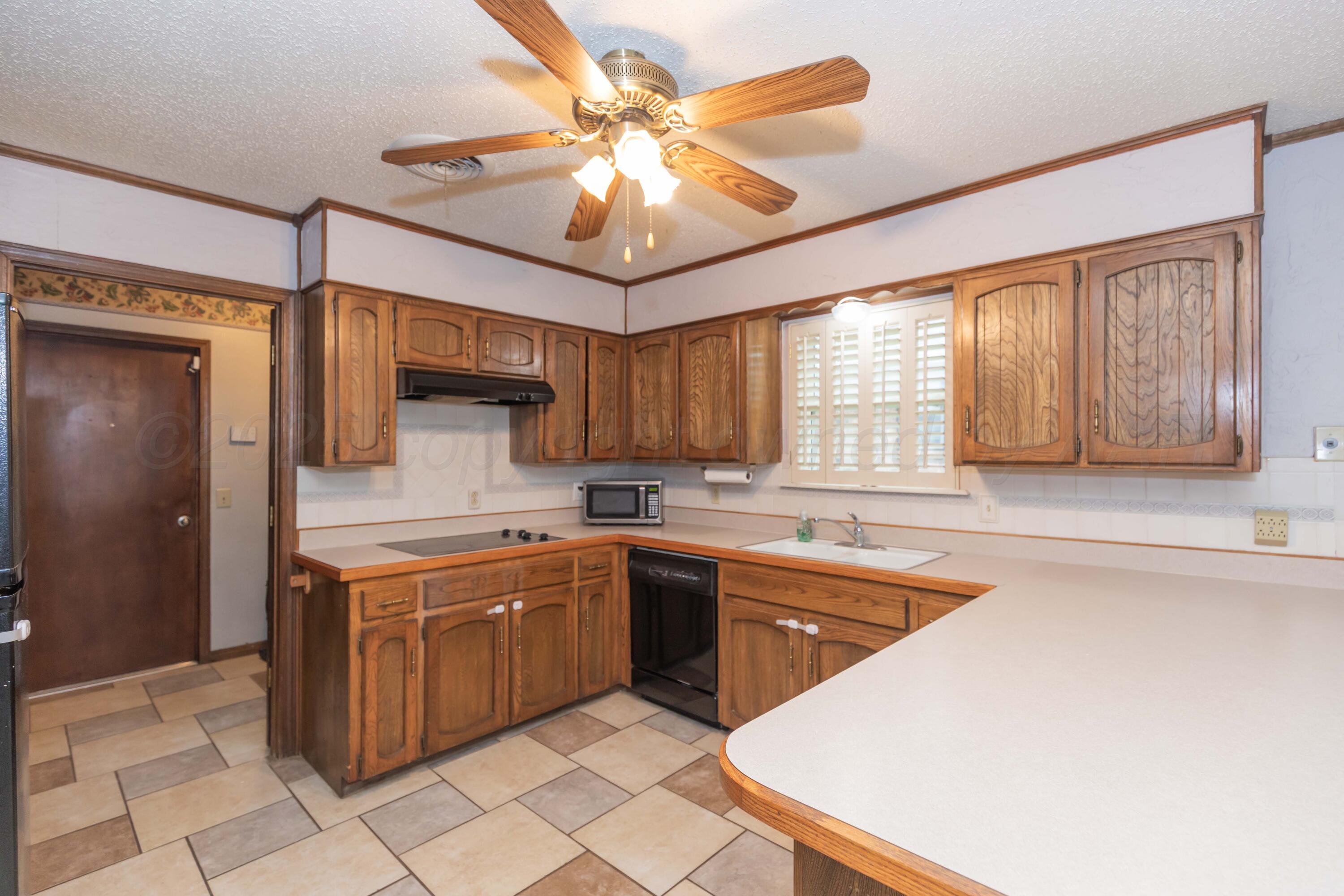 7806 W Cervin Drive, Amarillo, Alaska image 8