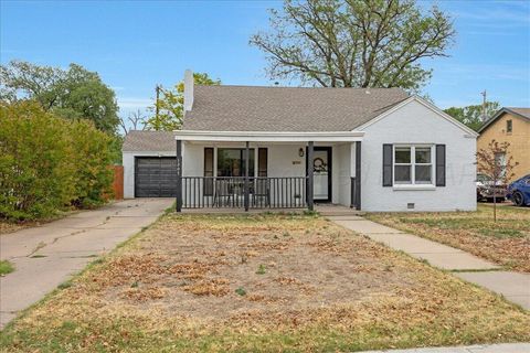 Homes For Sale - 1207 S Travis Street<br/> Amarillo, TX 79102