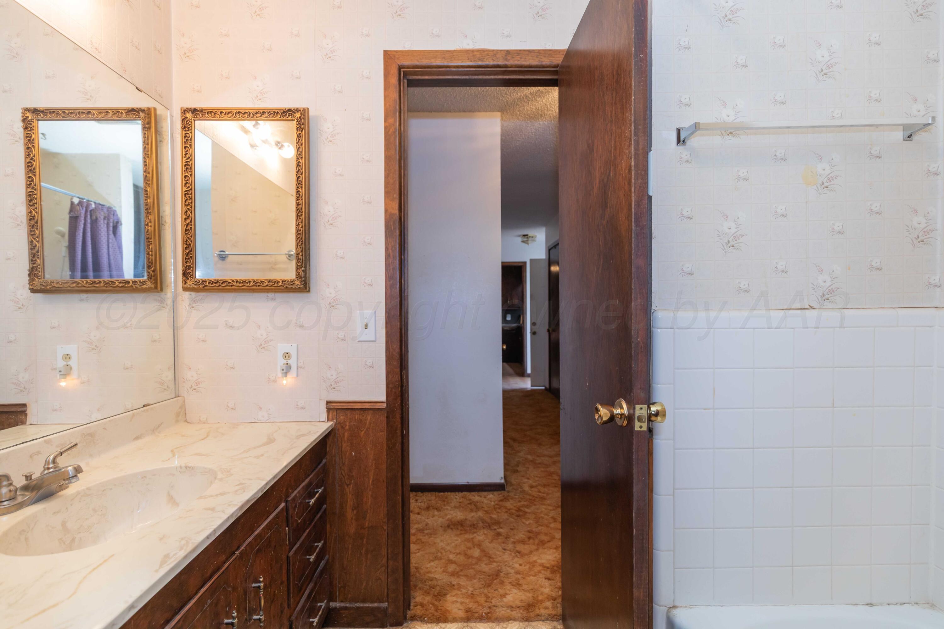 301 N Armstrong Avenue, Tulia, Texas image 25