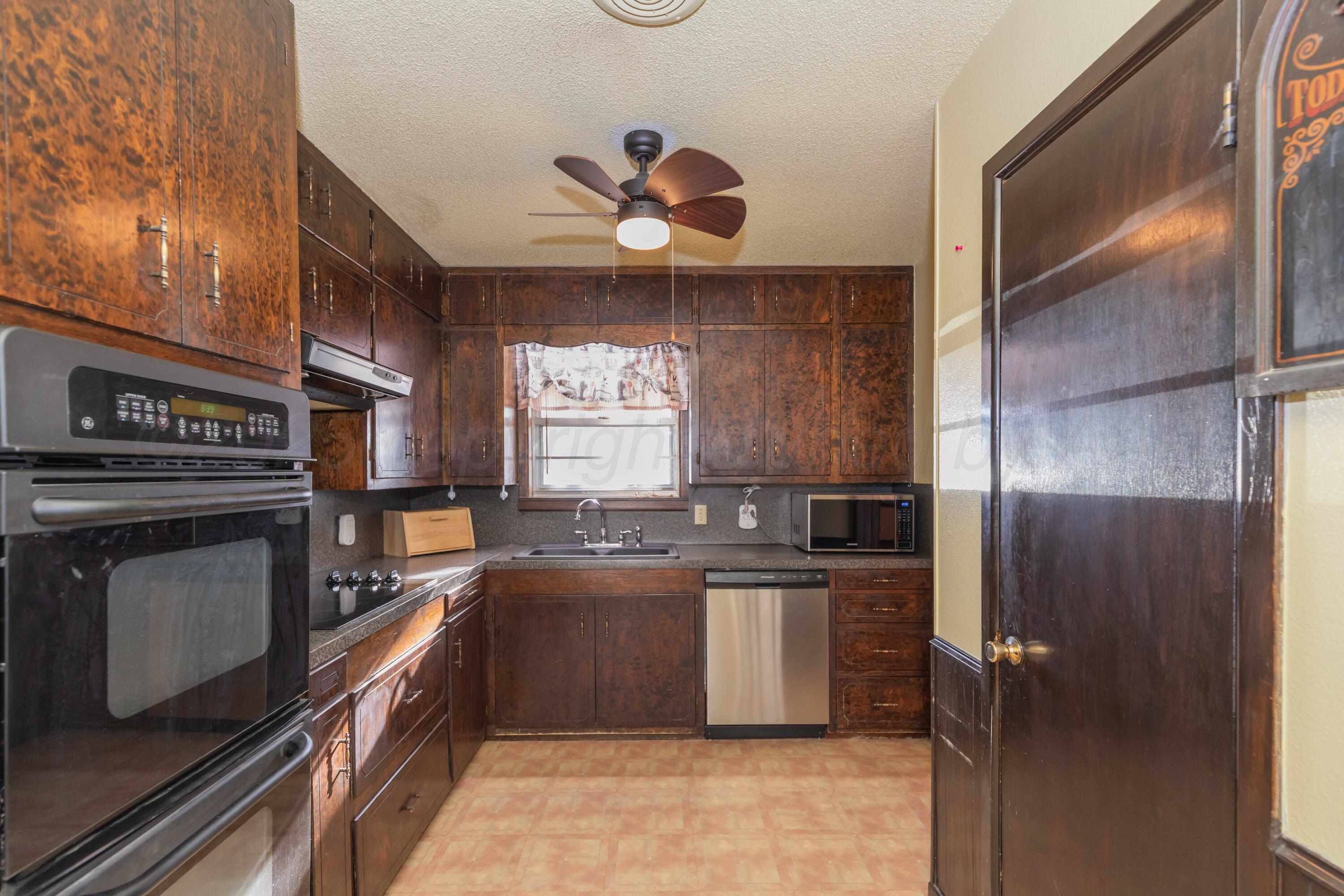 301 N Armstrong Avenue, Tulia, Texas image 9