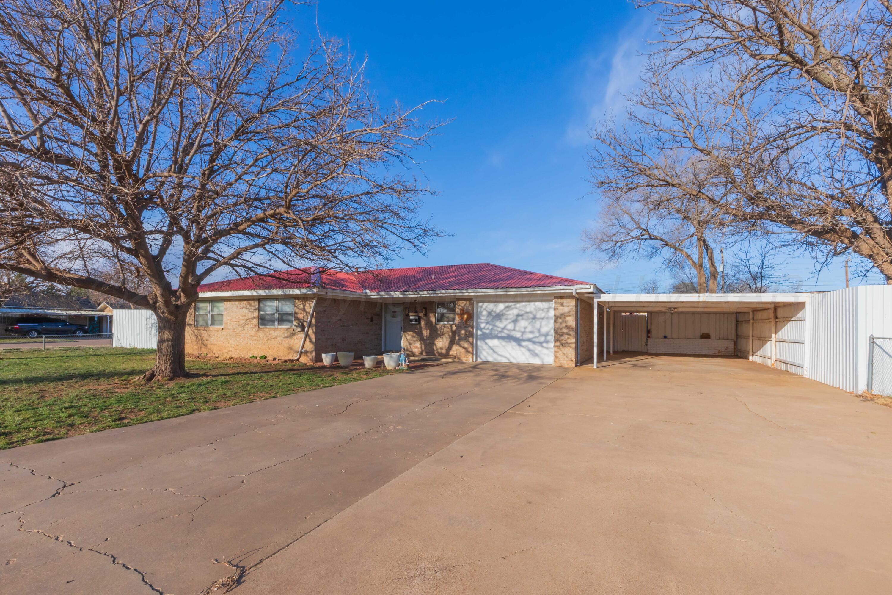 301 N Armstrong Avenue, Tulia, Texas image 2