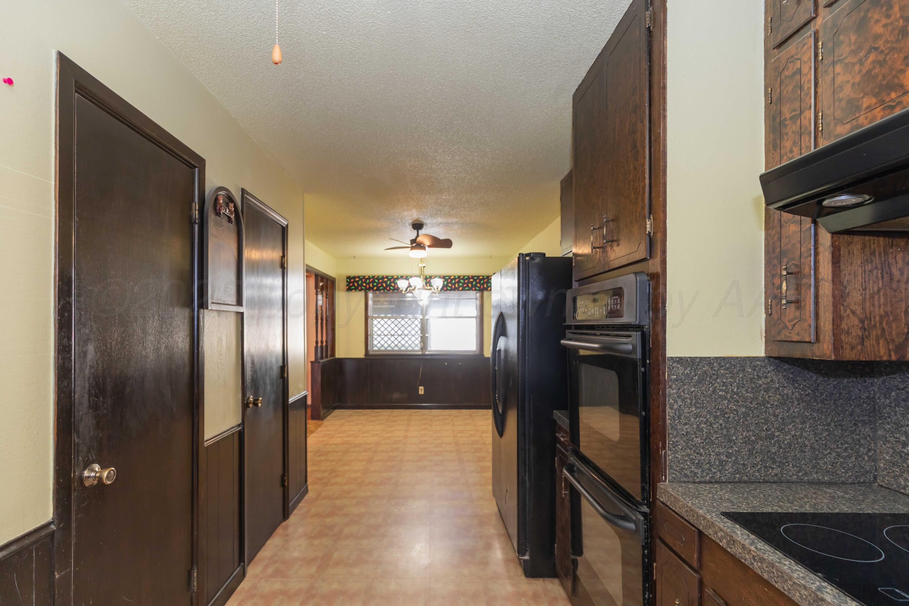 301 N Armstrong Avenue, Tulia, Texas image 11