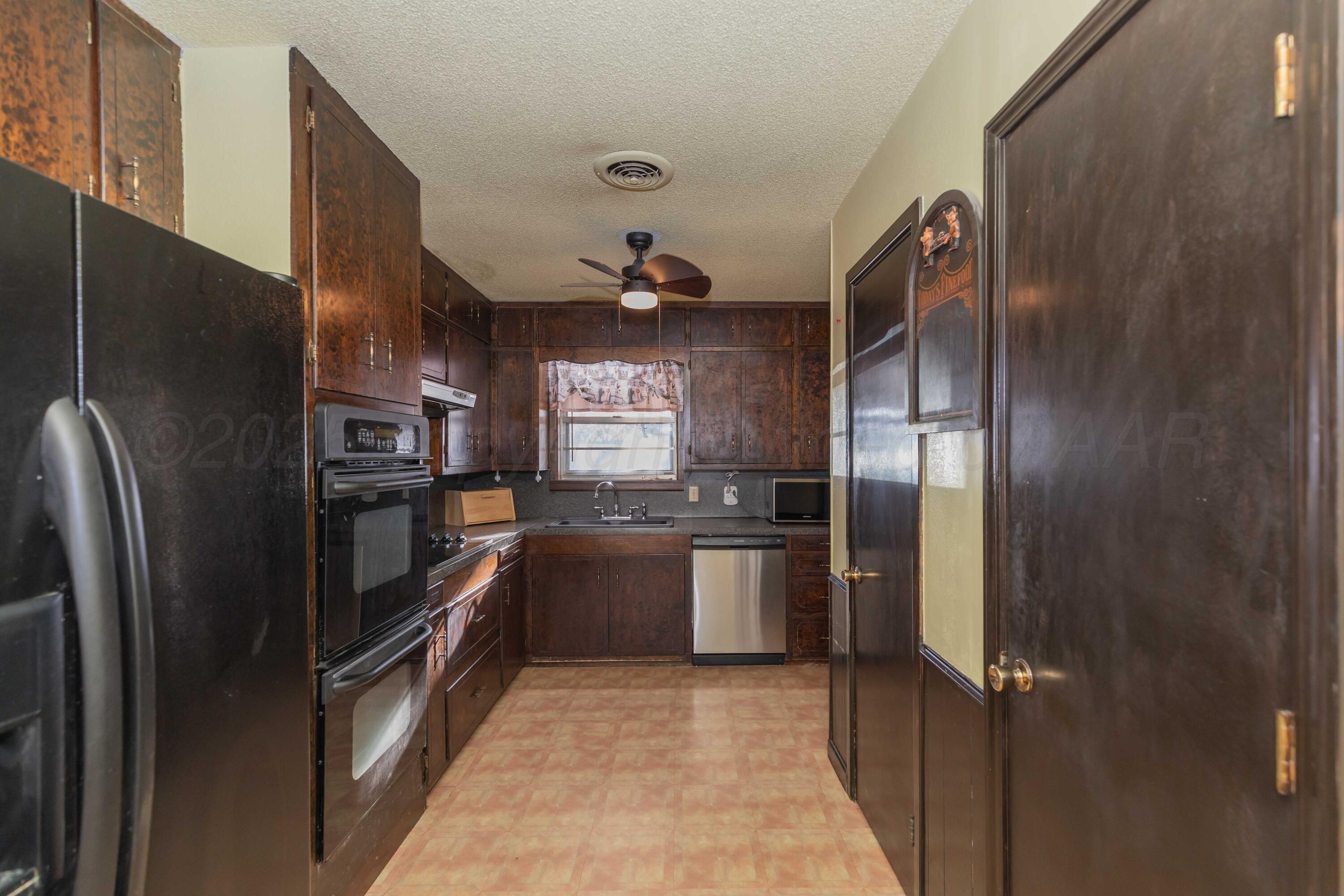 301 N Armstrong Avenue, Tulia, Texas image 10