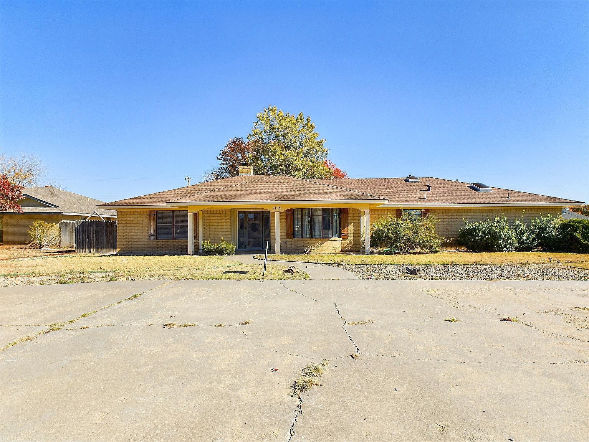 1113 Bennett Drive, Dumas, Texas image 1