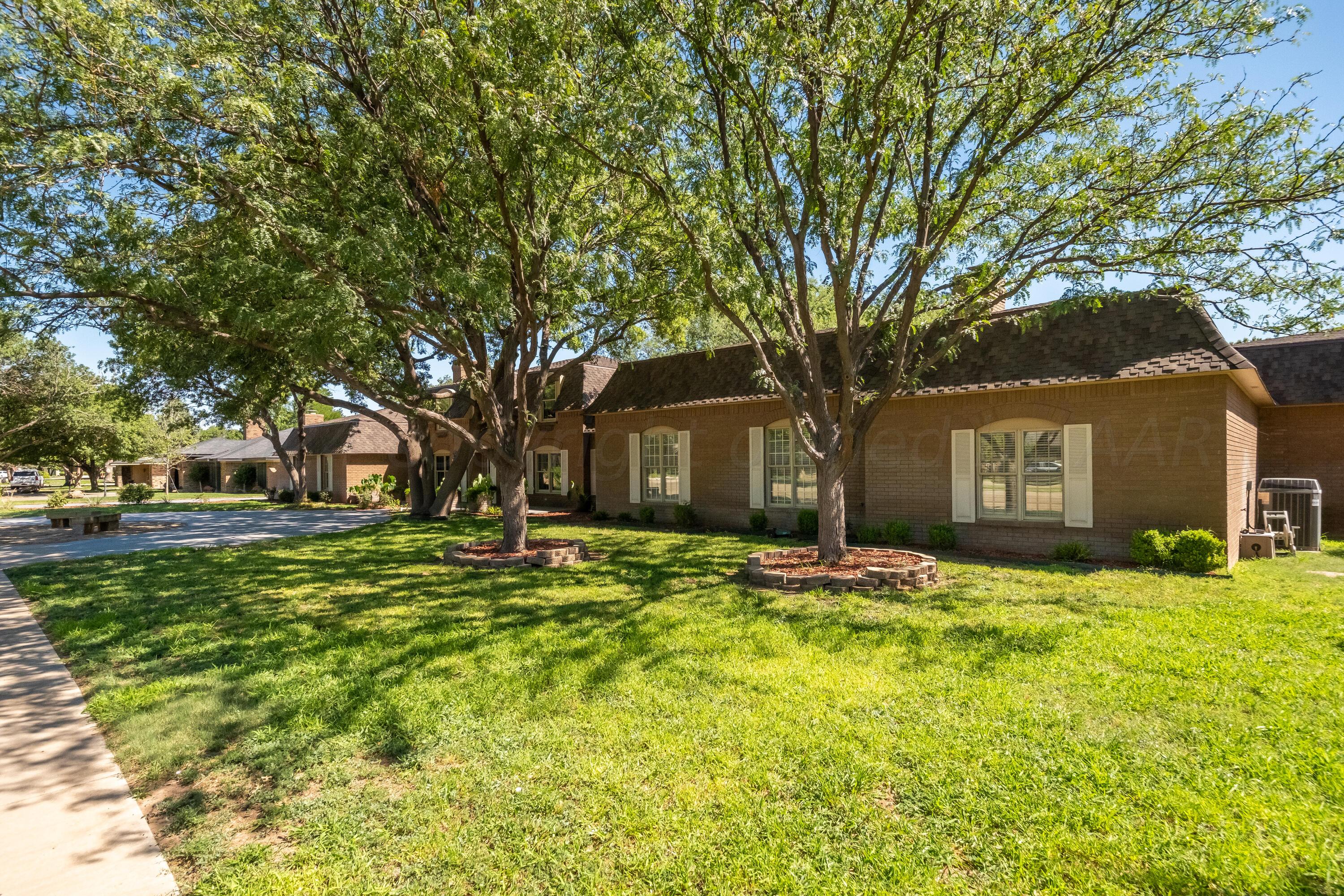 212 Carson Avenue, Dumas, Texas image 4