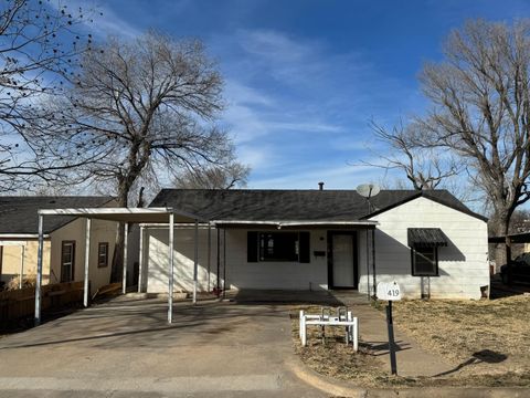 Homes For Sale - 419 E Cheyenne Avenue<br/> Canadian, TX 79014