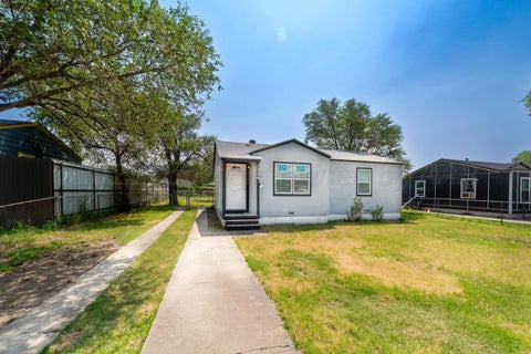 Homes For Rent - 1326 Dahlia Street<br/> Amarillo, TX 79107