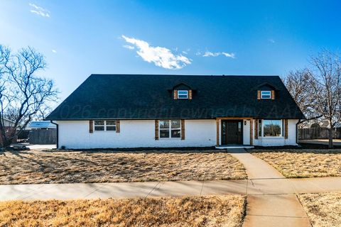 Homes For Sale - 2414 14th Avenue<br/> Canyon, TX 79015