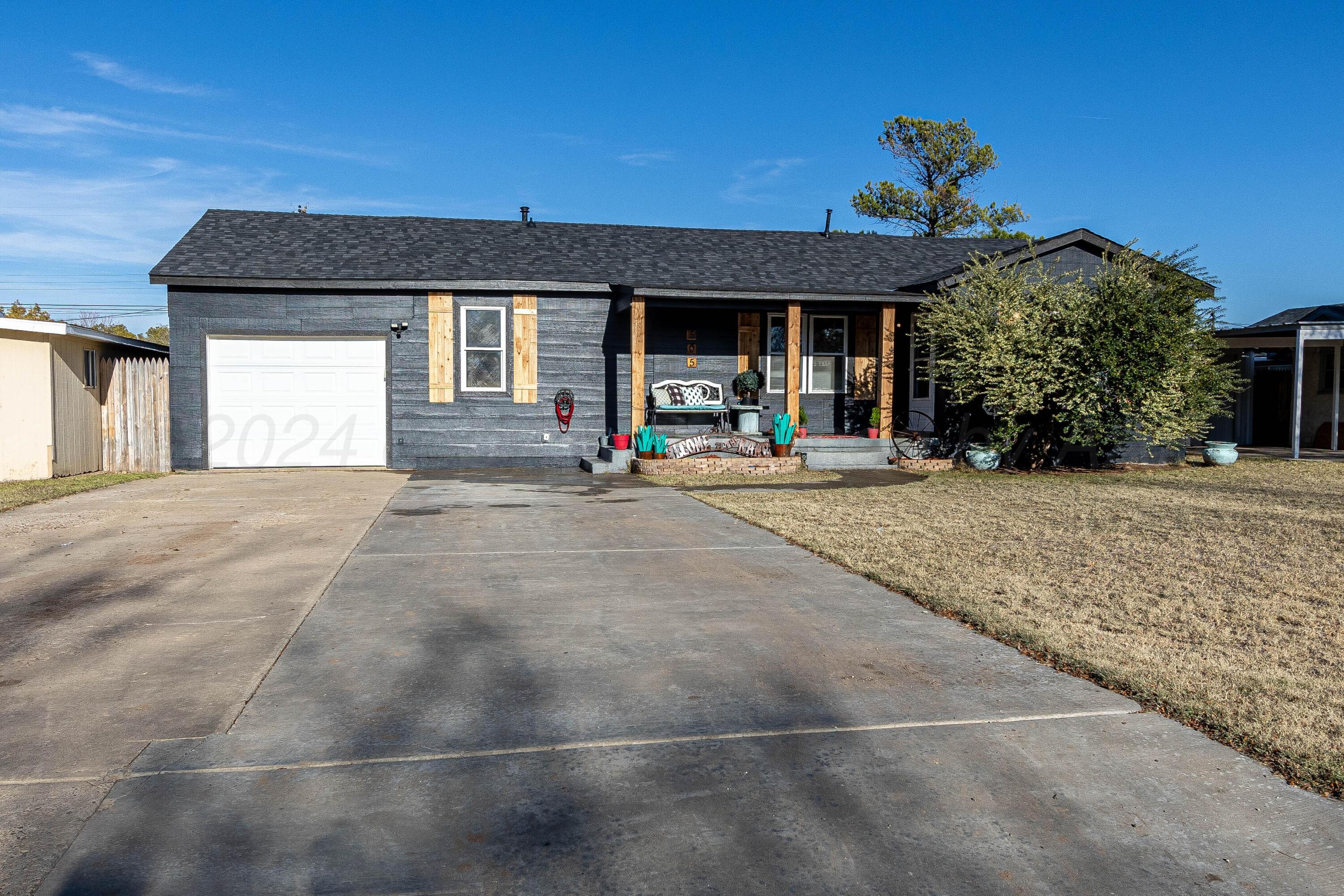 505 S Ridgeland Avenue, Fritch, Texas image 1