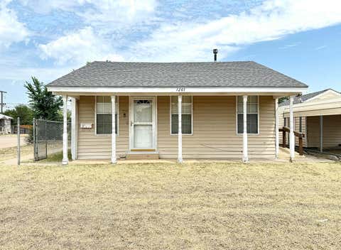 Homes For Sale - 1201 Binkley Avenue<br/> Dumas, TX 79029