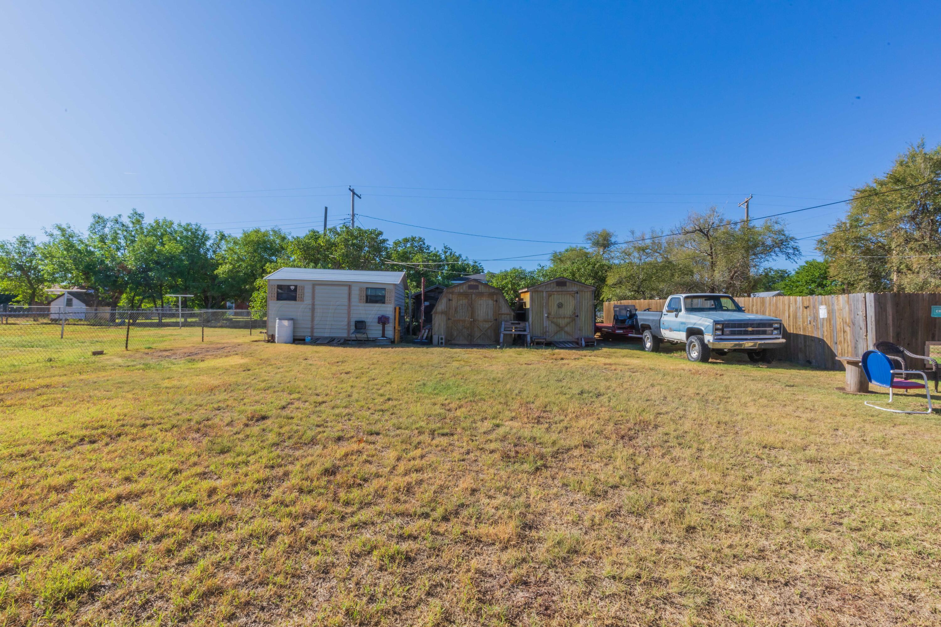 1119 Illinois Street, Borger, Texas image 41