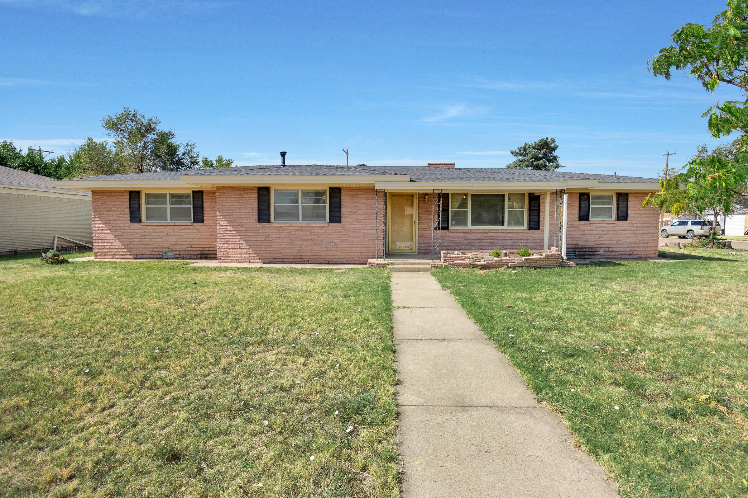 709 Franklin Avenue, Panhandle, Texas image 2