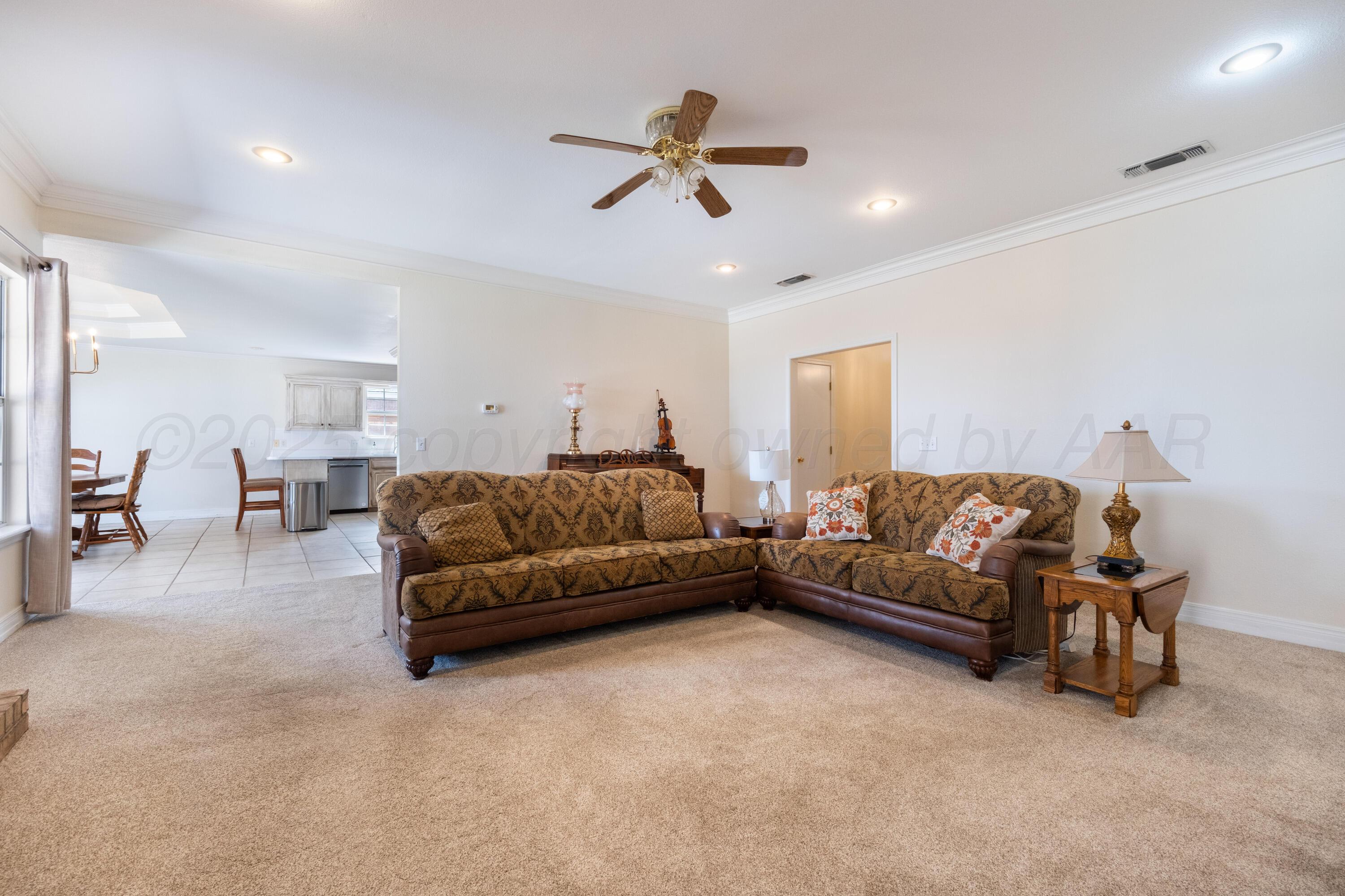 310 Floyd Avenue, Dumas, Texas image 7