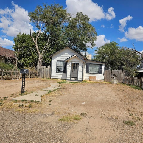 Homes For Sale - 707 4th Avenue<br/> Canyon, TX 79015