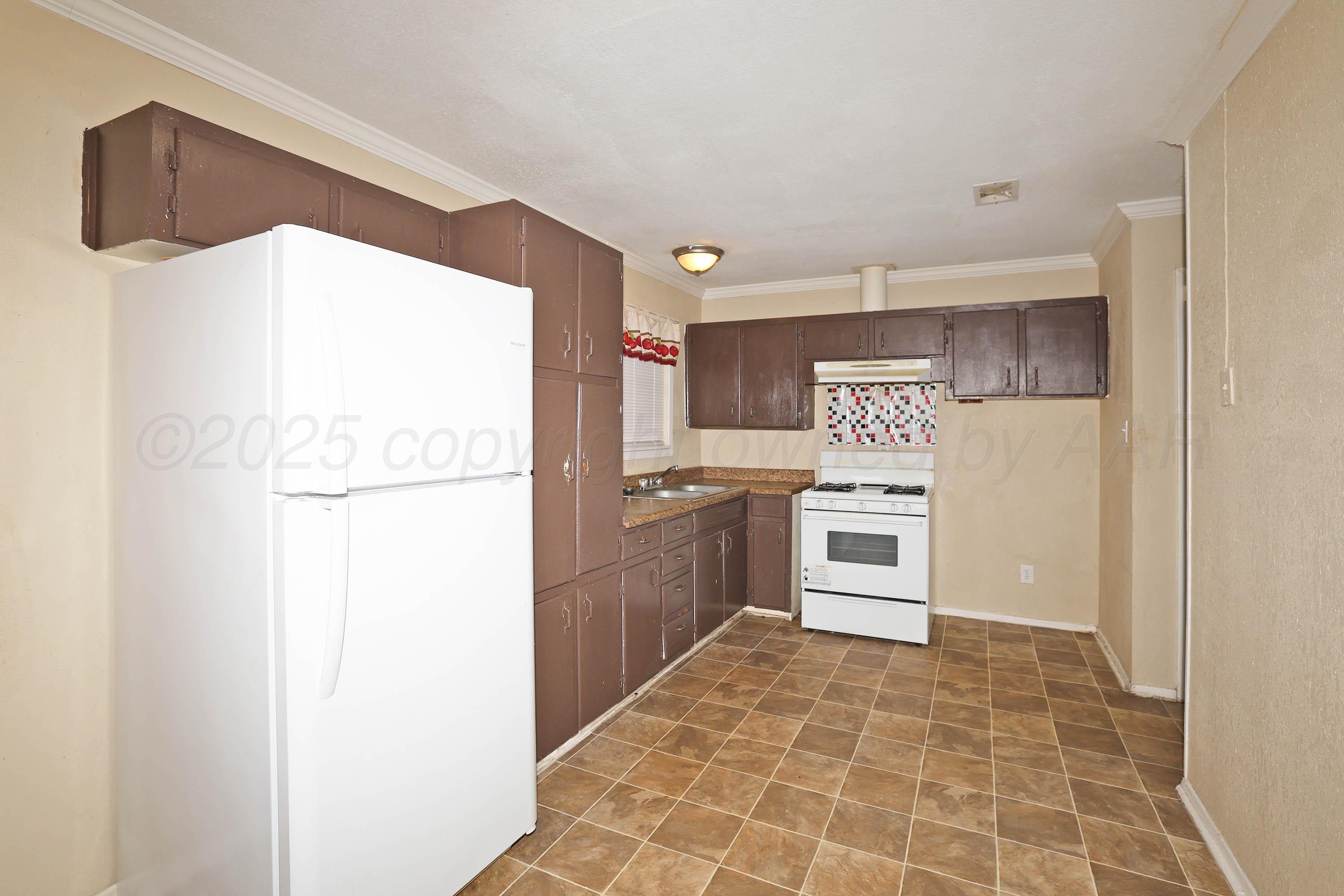 1204 S Sycamore Street, Amarillo, Alaska image 3