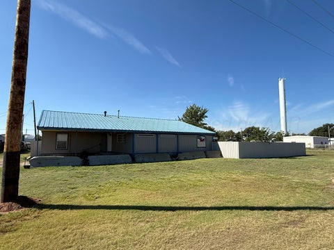 Homes For Sale - 101 Gaines Street St<br/> Claude, TX 79019