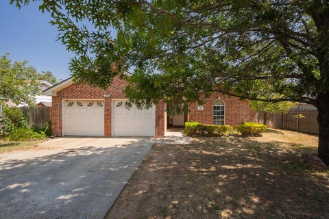 Homes For Sale - 1718 Jennifer Street<br/> Amarillo, TX 79107