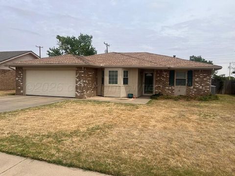 Homes For Sale - 406 Hickory Street<br/> Deaf Smith County, Hereford, TX 79045