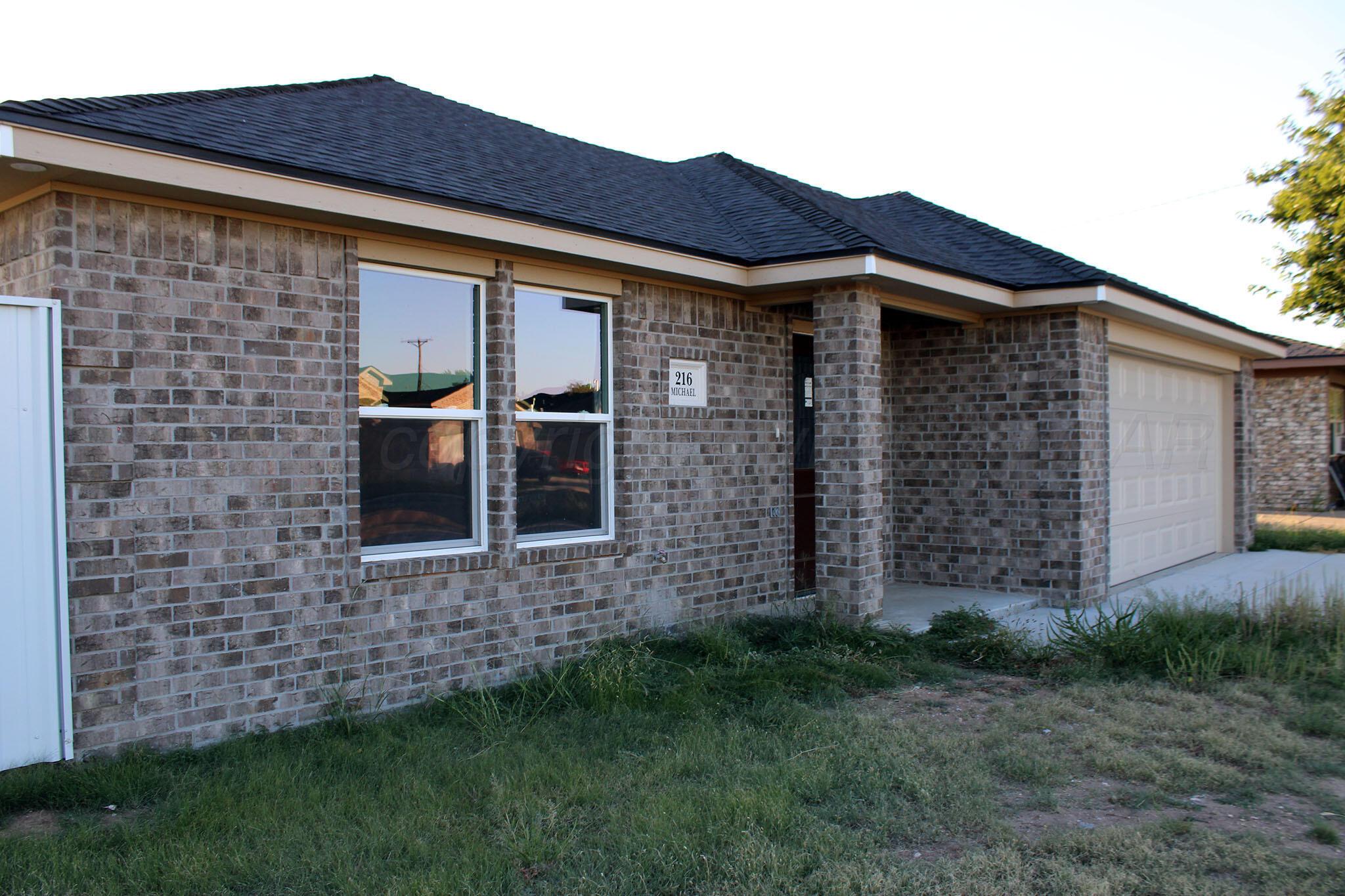 216 Michael Street, Dumas, Texas image 2