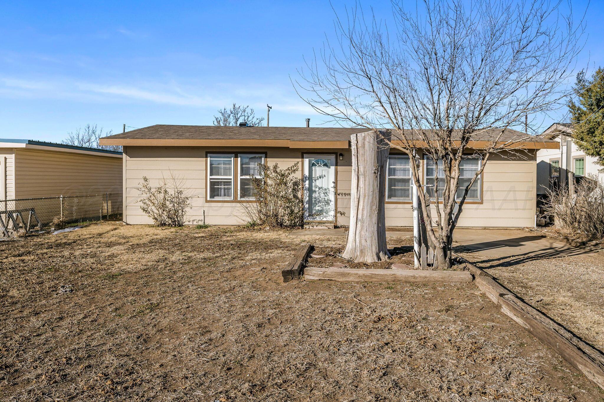 111 N Birge Avenue, Dumas, Texas image 1