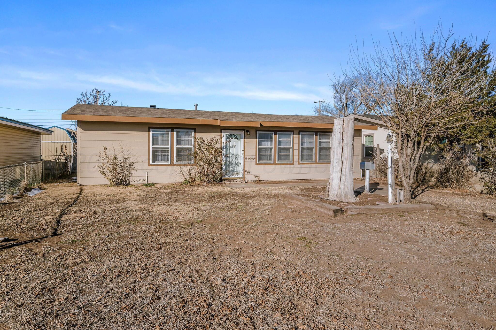 111 N Birge Avenue, Dumas, Texas image 2