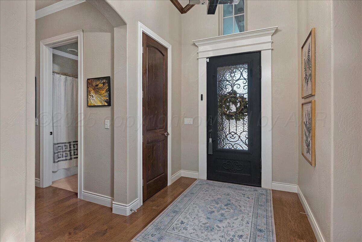 5708 N Barrington Court, Amarillo, Texas image 3