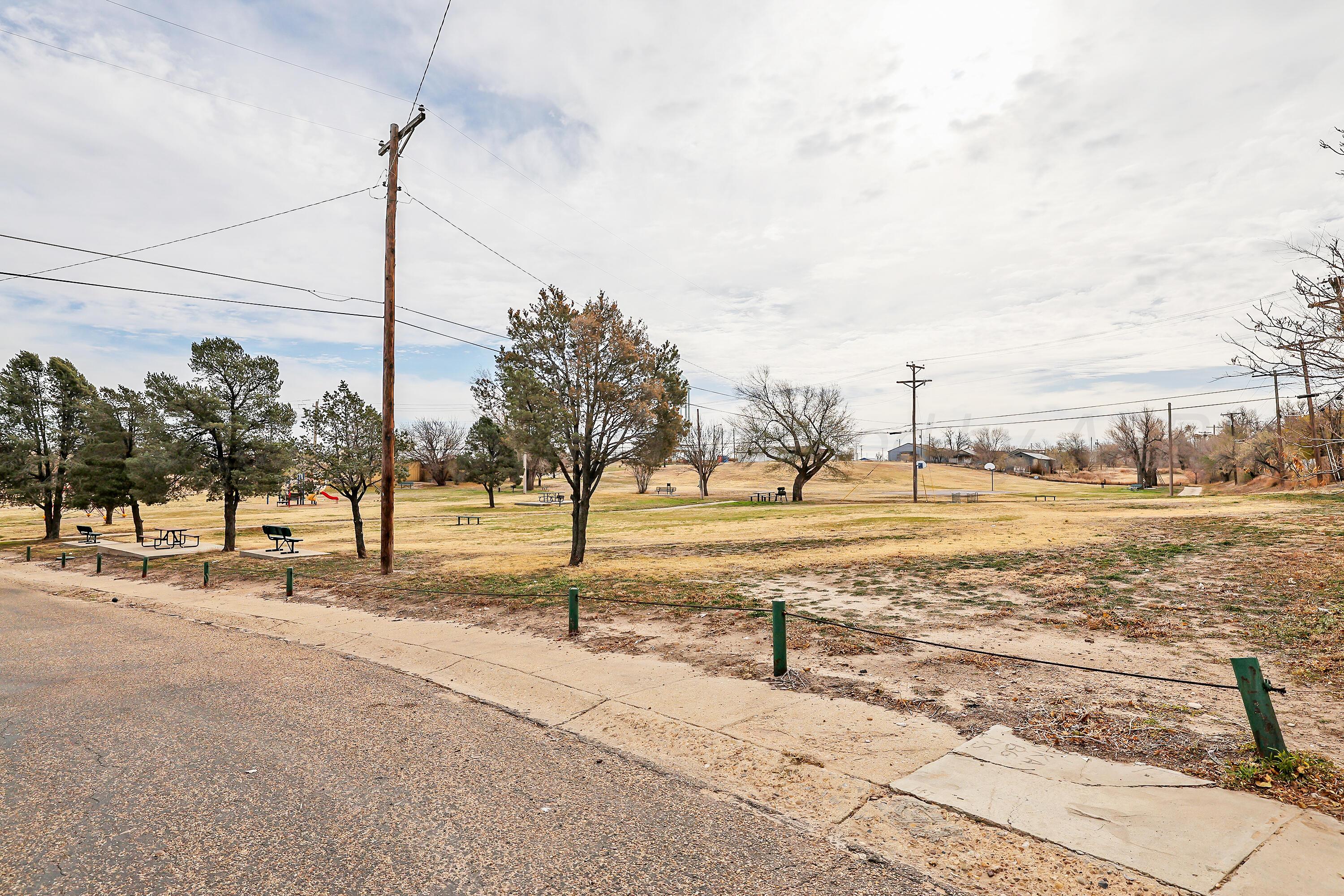 1308 Haggard Street, Borger, Washington image 15