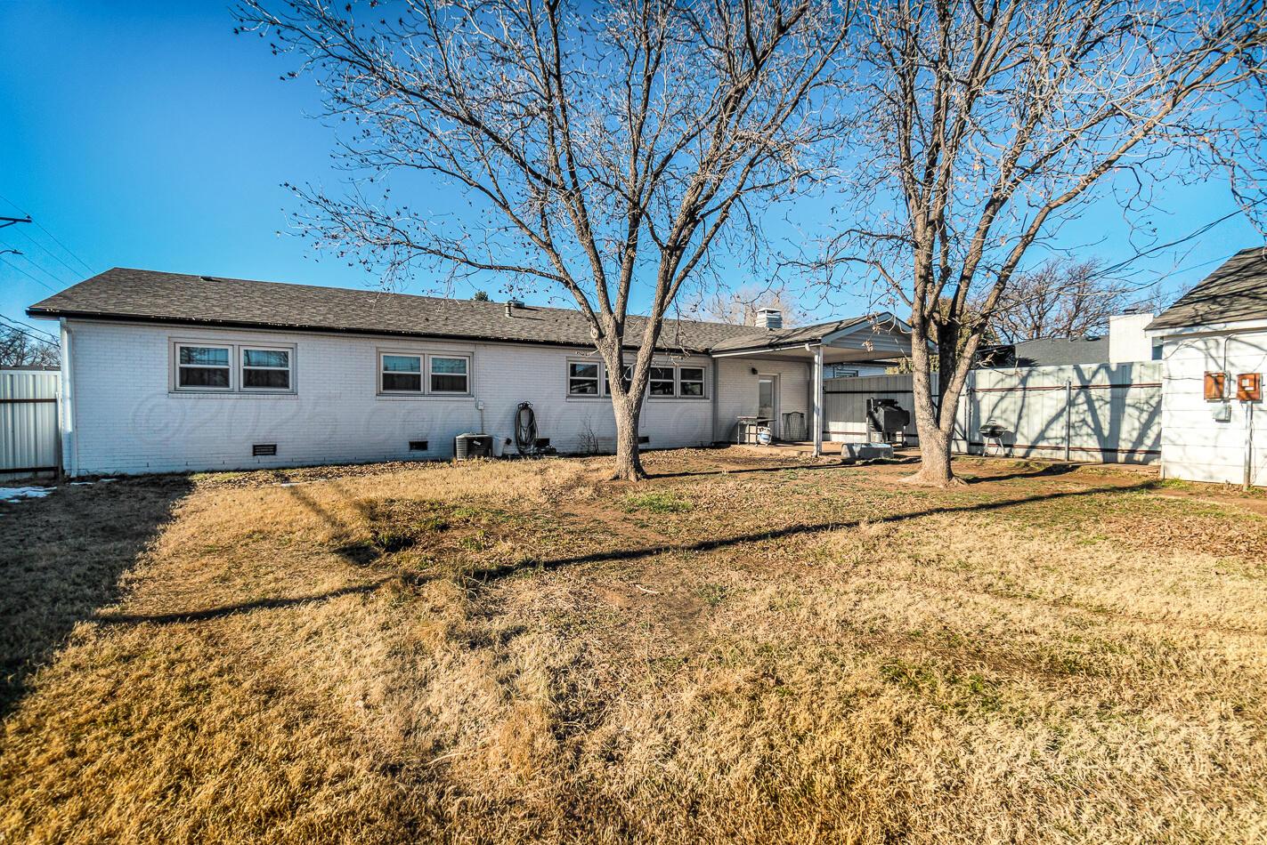 225 Inverness Street, Borger, Texas image 24