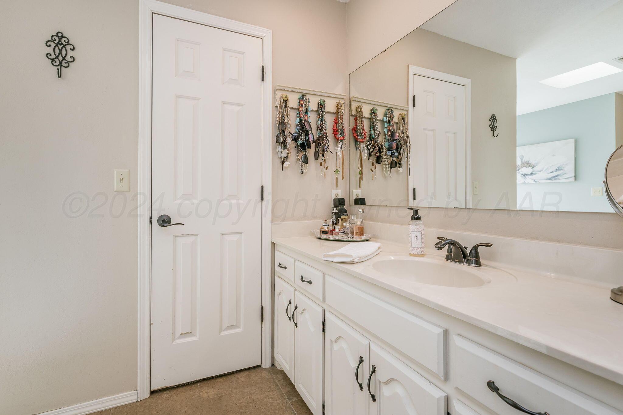 3 Quail Hollow Holw, Borger, Idaho image 21