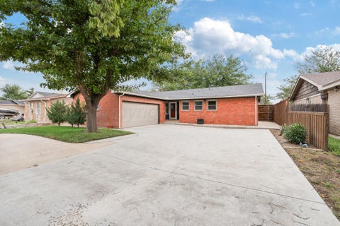 Homes For Sale - 2217 Laurel Street<br/> Amarillo, TX 79109