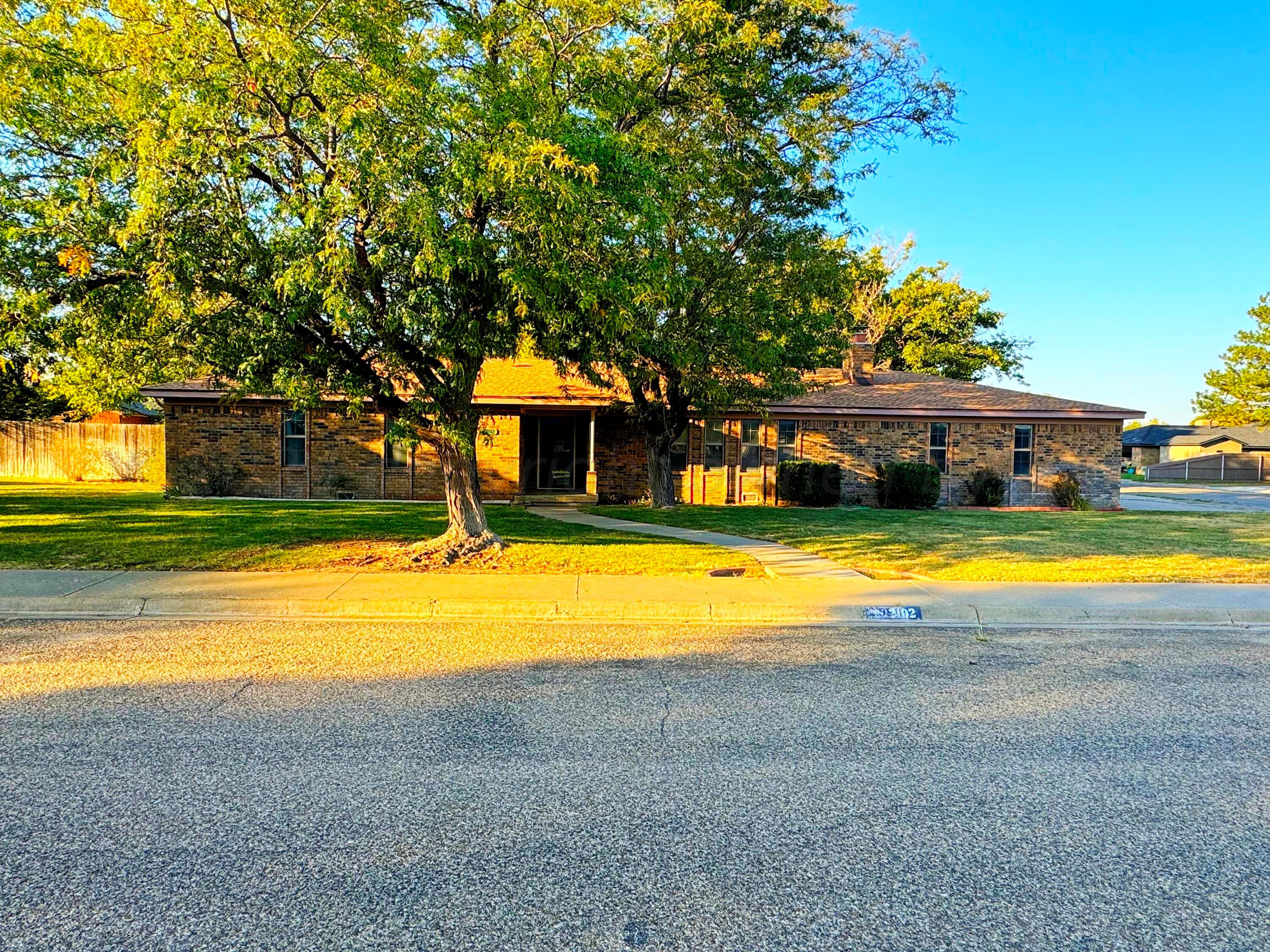 2102 SW 23rd Avenue, Perryton, Texas image 1