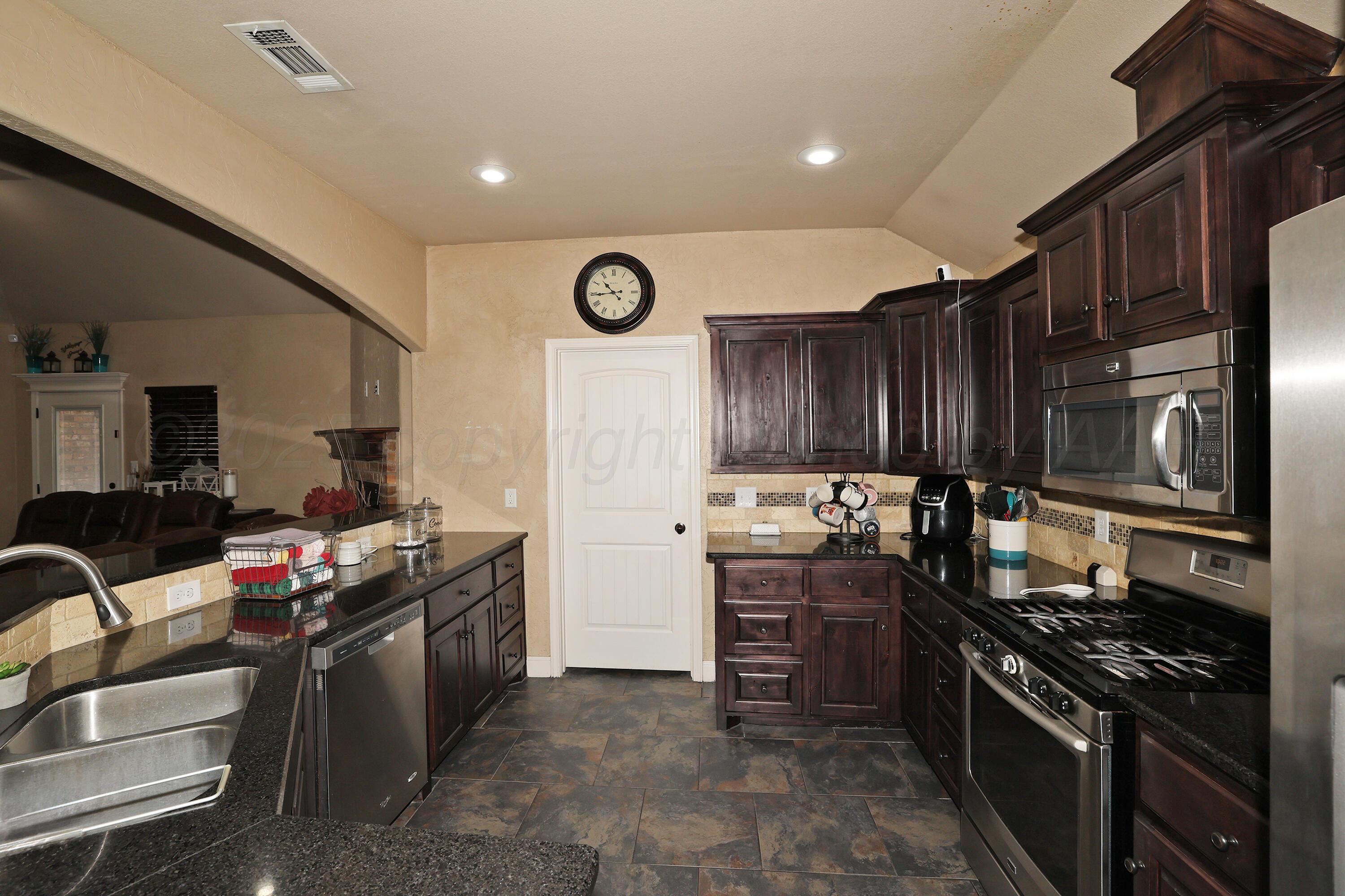7302 Tacoma Drive, Amarillo, Texas image 3