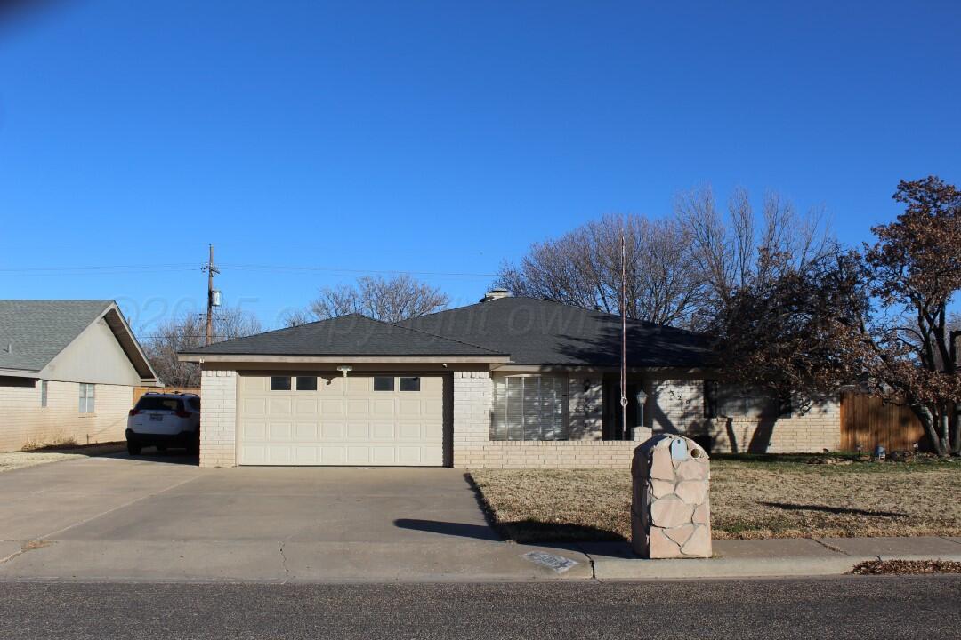 320 N Douglas St, Hereford, Texas image 1