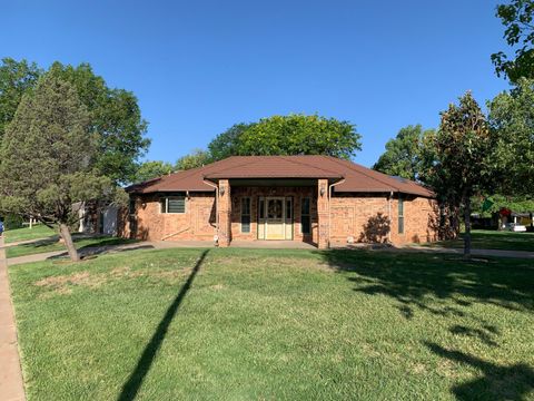 Homes For Sale - 6101 Ridgewood Drive<br/> Amarillo, TX 79109