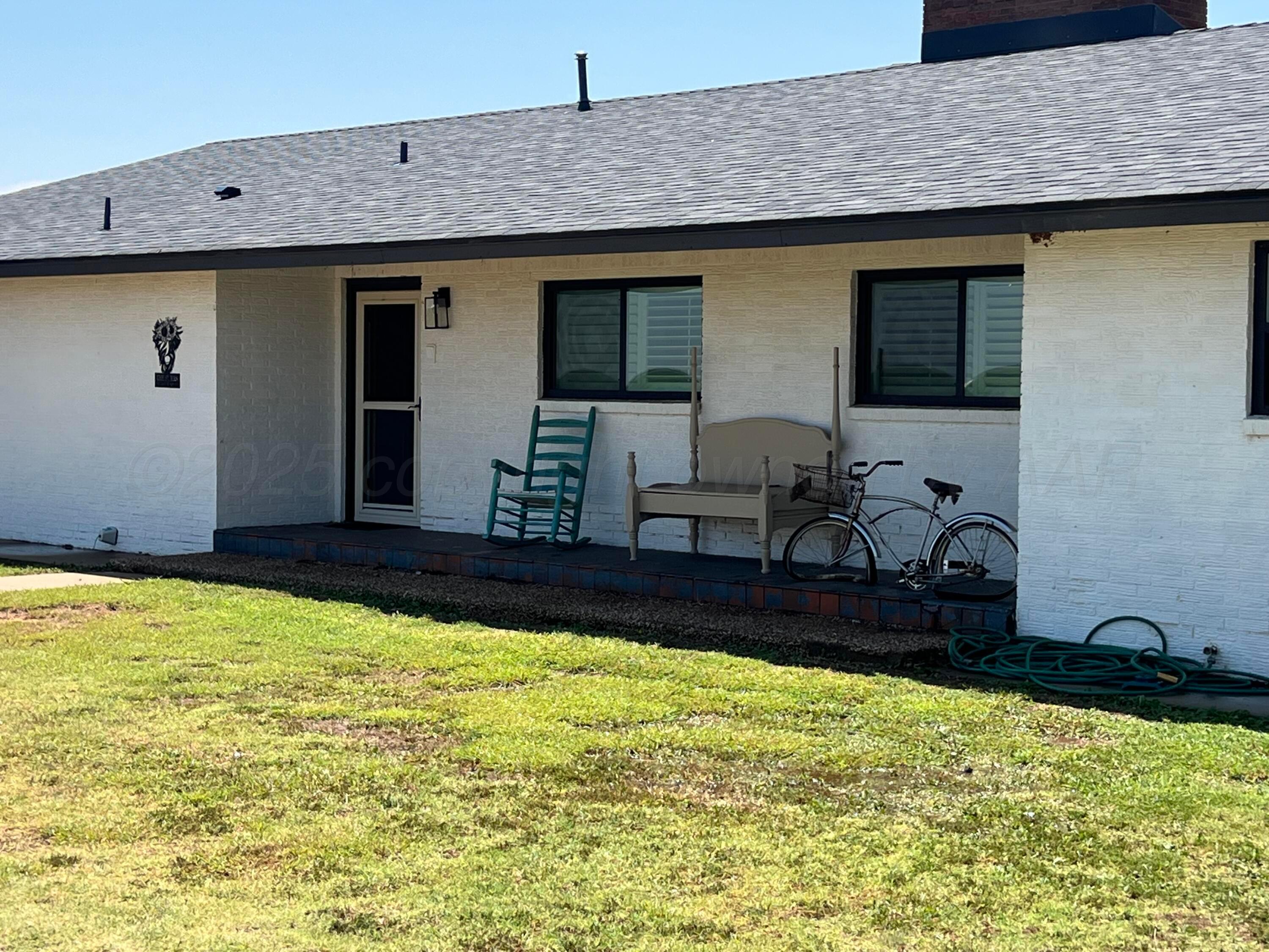 696 County Road 629, Earth, Texas image 3