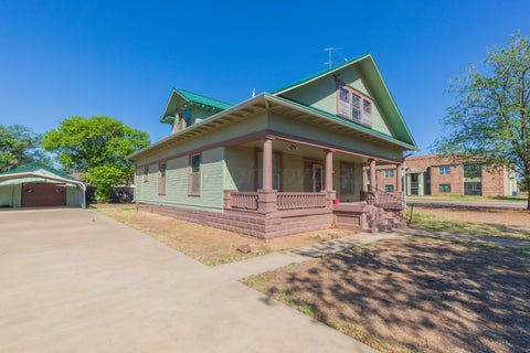 Homes For Sale - 311 Jackson Avenue<br/> Hereford, TX 79045