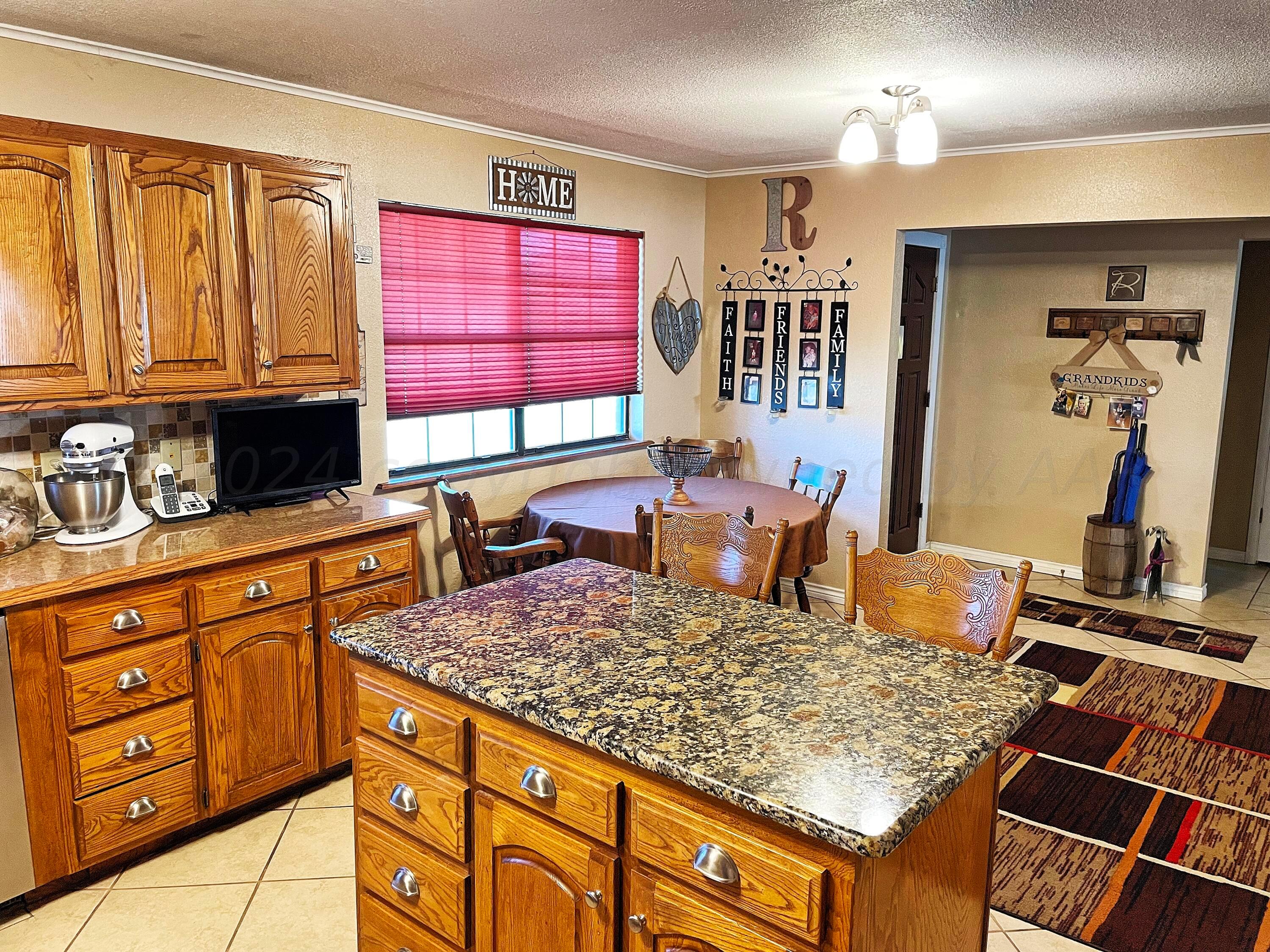 2602 Harvard Drive, Perryton, Texas image 4