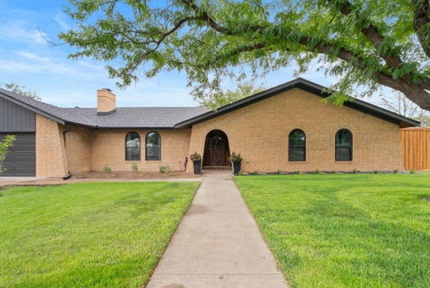 Homes For Sale - 1407 26th Street<br/> Canyon, TX 79015