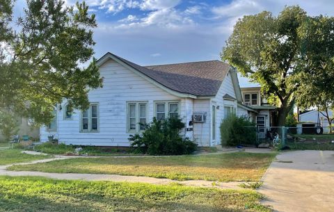 Multifamily For Sale - 1008 SW 11th Avenue<br/> Amarillo, TX 79107