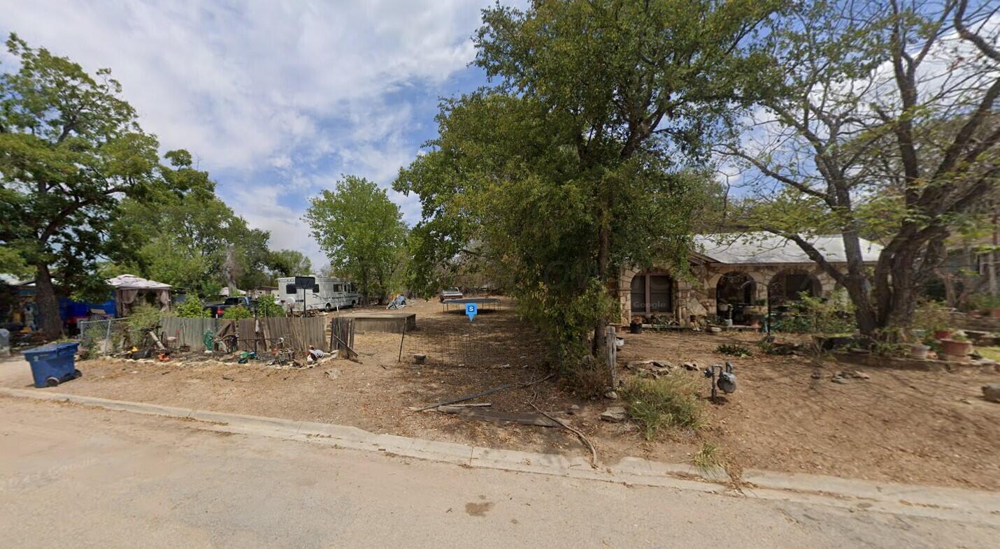 408 Fifer Street, Kerrville, Texas image 3