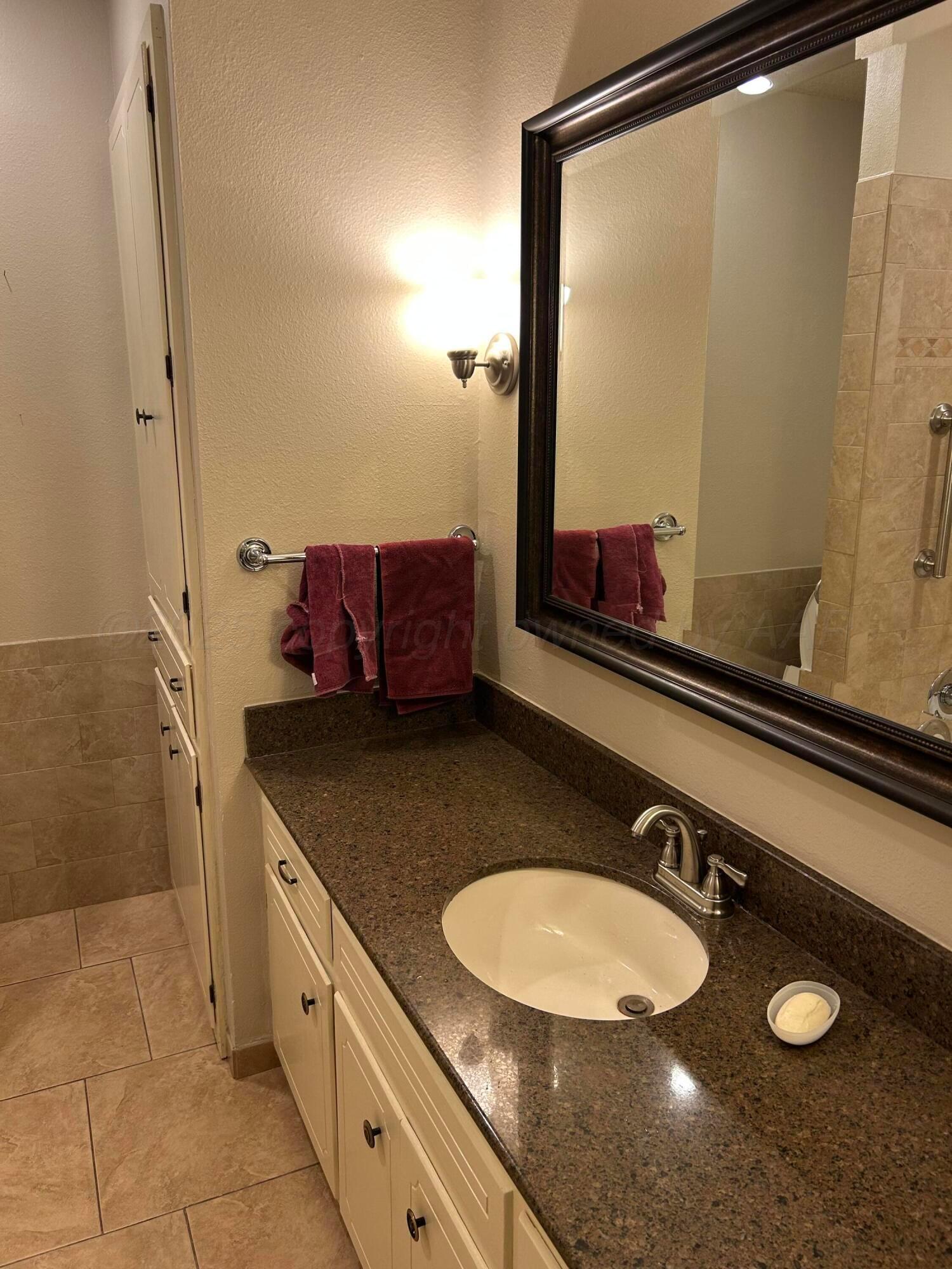 613 S Fulton Street, Stratford, Texas image 12